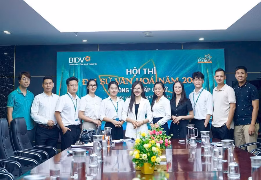 co-nguyen-thi-hai-hue-2.jpg