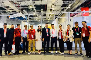 Thứ trưởng Lê Quân trực tiếp động viên thí sinh chinh phục đấu trường kỹ năng