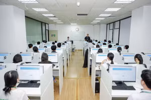 Thí sinh làm bài thi tại phòng thi Cuộc thi Vô địch Kỹ năng số IC3 quốc tế 2026. (Ảnh: IIG Việt Nam)