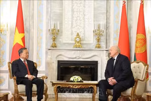 Tổng Bí thư Tô Lâm hội đàm hẹp với Tổng thống Belarus Aleksandr Lukashenko. (Ảnh: Thống Nhất/TTXVN)