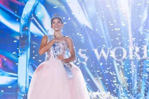 Thành tích ấn tượng của tân Miss World 2026