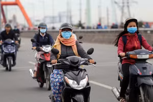 Không khí lạnh gây mưa dông, miền Bắc có nơi xuống 14 độ C