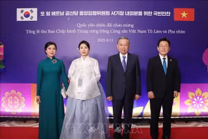 Tổng thống Hàn Quốc Lee Jae Myung và Phu nhân chủ trì Quốc yến chiêu đãi chào mừng Tổng Bí thư Tô Lâm và Phu nhân thăm cấp Nhà nước tới Hàn Quốc. Ảnh: Thống Nhất/TTXVN