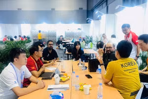Các chuyên gia họp bàn theo ngày để đảm bảo quyền lợi cho thí sinh tại WorldSkills Shanghai 2026. 