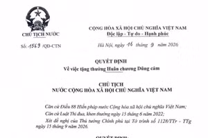 Chủ tịch nước tặng thưởng Huân chương Dũng cảm cho cô giáo Hoàng Thị Hiền