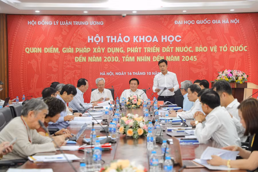 vnu-hoi-thao-khoa-hoc-hoi-dong-ly-luan-trung-uong-20-9713.jpg