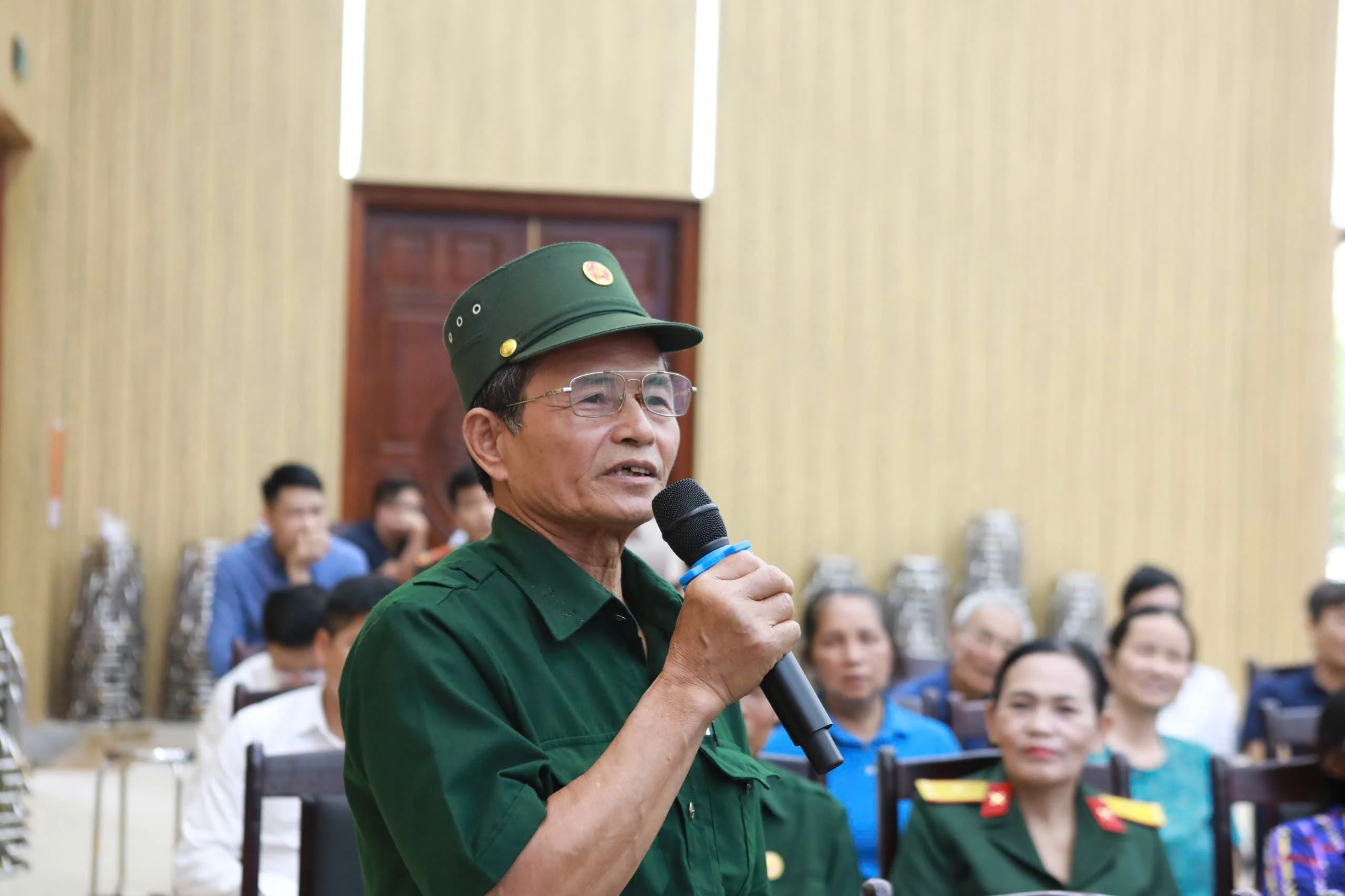 quyen-bt-tiep-xuc-cu-tri4.jpg