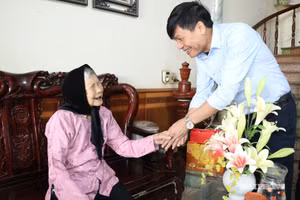 Bà mẹ Việt Nam Anh hùng Đặng Thị Bưởi - một trong những người nằm trong danh sách được đề nghị nhận quà tặng của Tập đoàn Vingroup. Nguồn ảnh: Báo Hải Phòng.