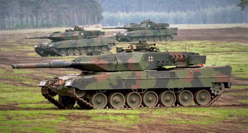 Xe tăng chiến đấu chủ lực Leopard 2.