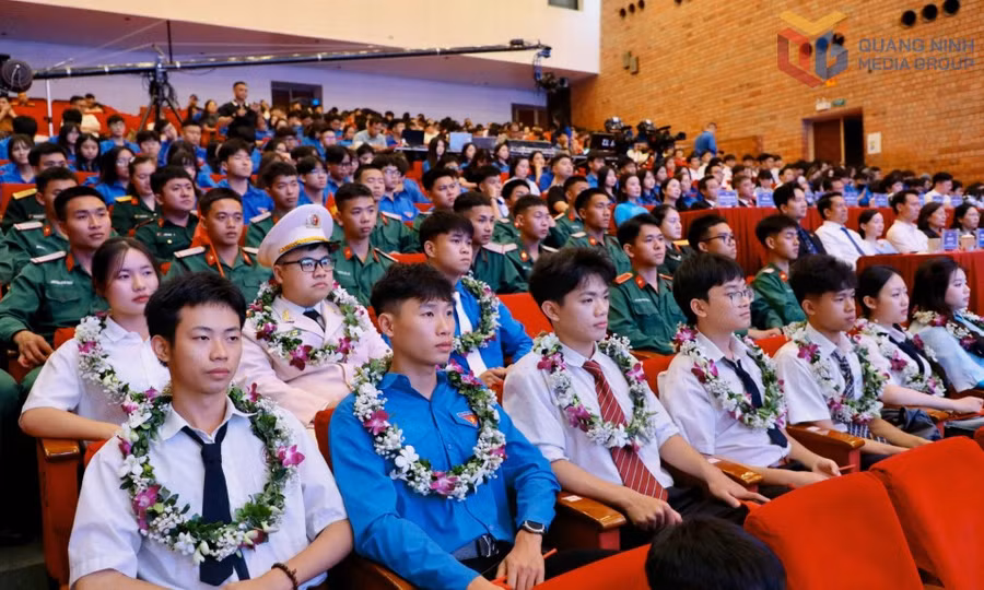 phat-huy-truyen-thong-doi-moi-cong-tac-tu-tuong-trong-giai-doan-moi-6.jpg