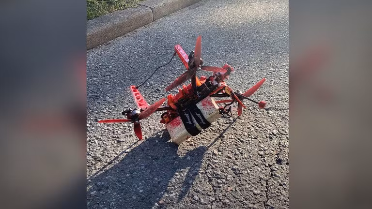 UAV gắn bom giả lao vào Đại sứ quán Nga ở quốc gia NATO