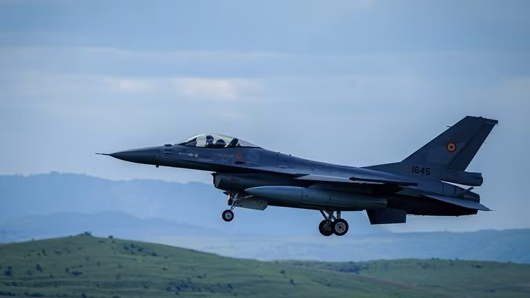 Tiêm kích F-16 Romania bắn hạ UAV xâm nhập không phận