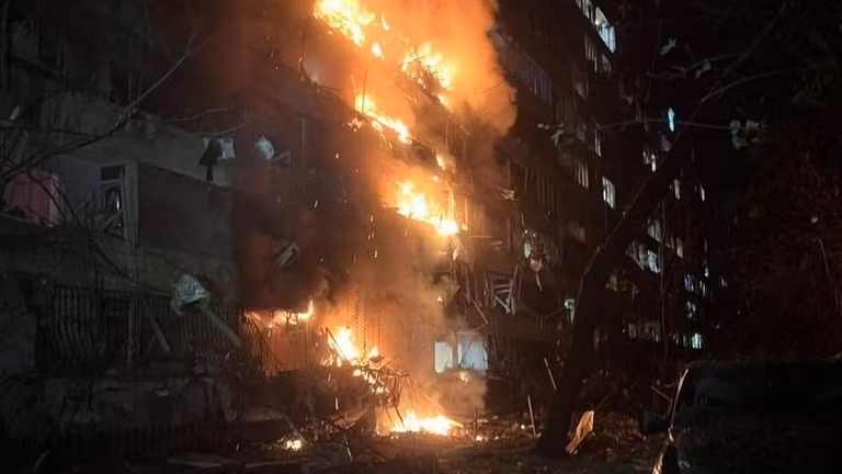 Nga tập kích diện rộng vào hạ tầng năng lượng và đường sắt Ukraine