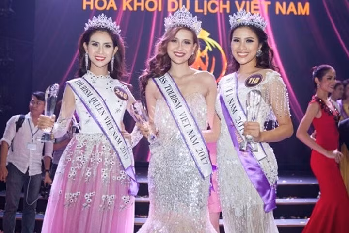 3 ngôi vị cao nhất của Hoa khôi Du lịch Việt Nam 2017.