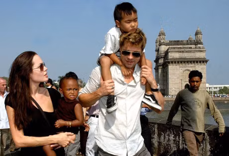 Brad Pitt thua nhan co to tieng nhung chua bao gio danh con - Anh 2