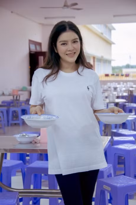 Tiet lo vu khi giup Ngoc Trinh, Thu Thao, Minh Hang 