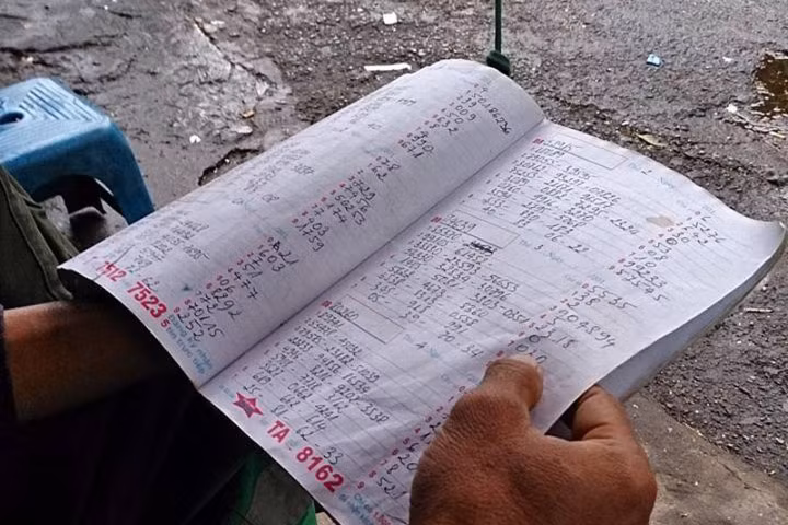 Hàng trăm cảnh sát đột kích, phá đường dây số đề cực lớn ở Cần Thơ