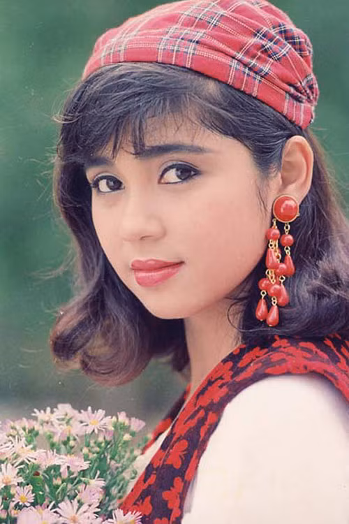 Y Phụng, Diễm Huwowgn, Việt Trinh, sóng gió tình trường Y Phụng, Diễm Huwowgn, Việt Trinh, sóng gió tình trường