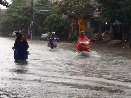 Thuy dien xa lu sau mua: Chu tich Ha Tinh noi thang - Anh 3