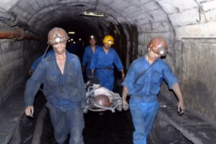 Quảng Ninh: Bị than vùi lấp, một công nhân tử vong
