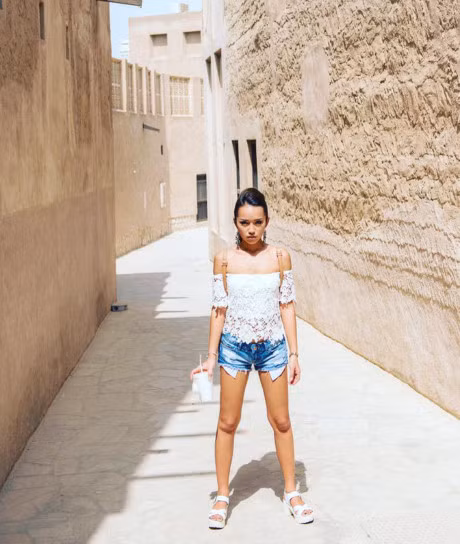 Co gai Viet xinh dep chia se kinh nghiem tro thanh tiep vien cua hang hang khong Dubai - Anh 4