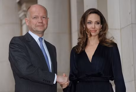 Angelina Jolie - Nguoi phu nu goi cam nhat hanh tinh - Anh 2