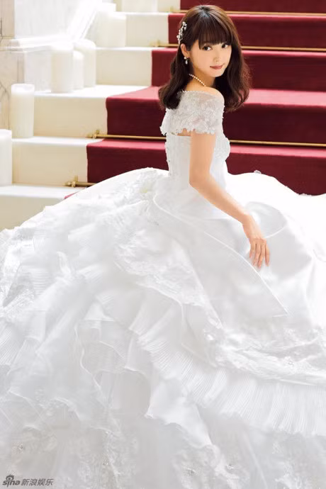 Giai nhan dep nhat Nhat Ban ngot ngao trong vay cuoi - Anh 5