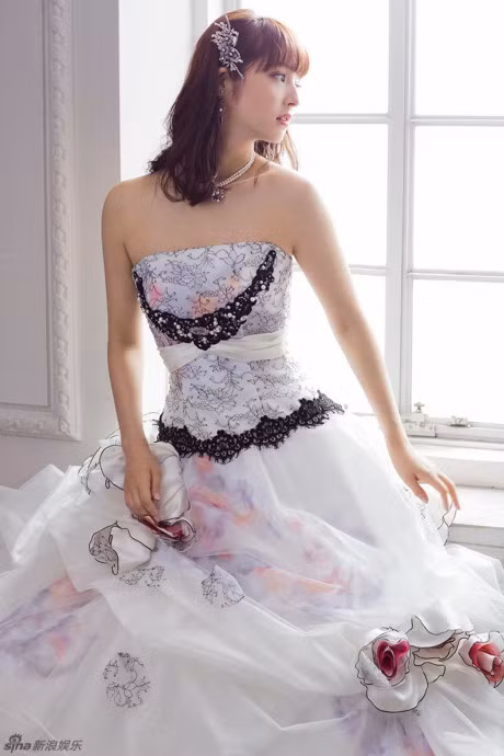 Giai nhan dep nhat Nhat Ban ngot ngao trong vay cuoi - Anh 7