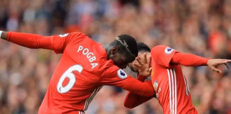 Man an mung cua Pogba duoc dua vao sach giao khoa toan - Anh 2