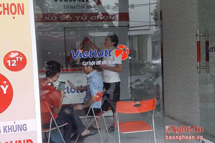 Cửa hàng treo biển Vietlott ở Nghệ An hoạt động trái quy định