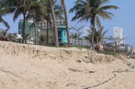 Bi thu Da Nang tim nguyen nhan sat lo 