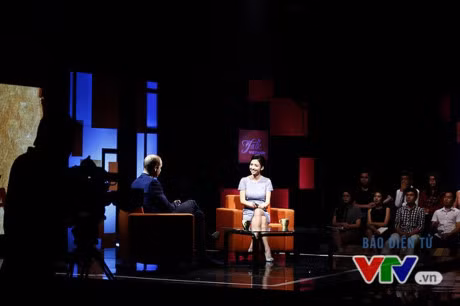 Hoang tu William va nhung hinh anh tai truong quay Talk Vietnam - Anh 5