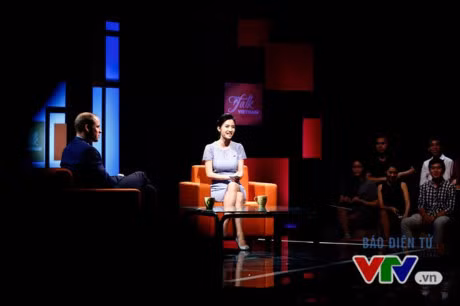 Hoang tu William va nhung hinh anh tai truong quay Talk Vietnam - Anh 6