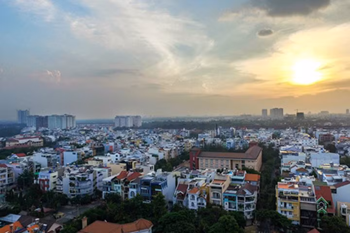 Lỗ bạc tỷ vì mua bán nhà chạy lãi suất ngân hàng
