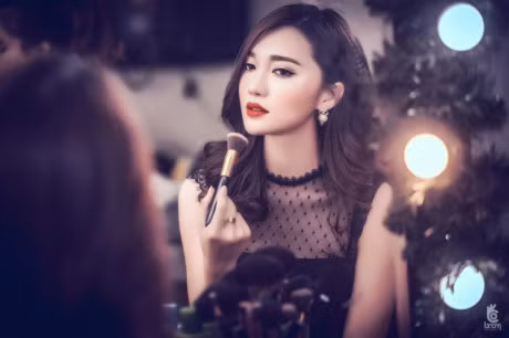 Ngoc Nu - Thi sinh hot nhat Hoa hau Hoan vu trai long khi gay bao voi luong Vote khung - Anh 3
