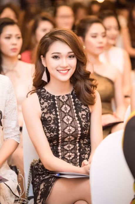 Ngoc Nu - Thi sinh hot nhat Hoa hau Hoan vu trai long khi gay bao voi luong Vote khung - Anh 1