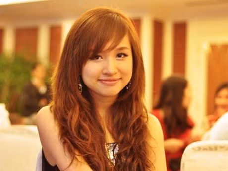 Tinh duyen lan dan cua co gai manh me Van Hugo - Anh 1