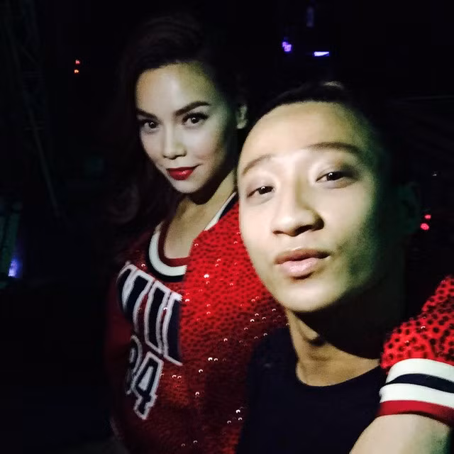  Lý do đơn giản là bởi anh muốn công chúng nhìn nhận bản thân với vai trò mới trong thời gian sắp tới: 1 ca sĩ. 