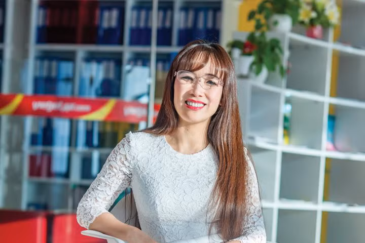 CEO Vietjet vừa lọt danh sách tỷ phủ của Forbes.