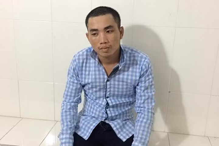 Nghi can Nguyễn Thành Bảo tại cơ quan công an