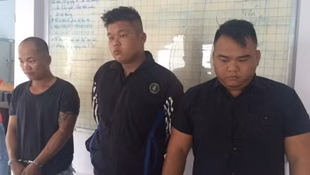 Bat doi tuong lanh lung giet nguoi giua Sai Gon - Anh 2