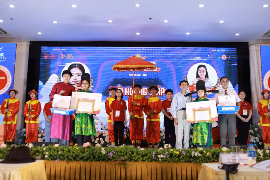 hoang-giap.jpg
