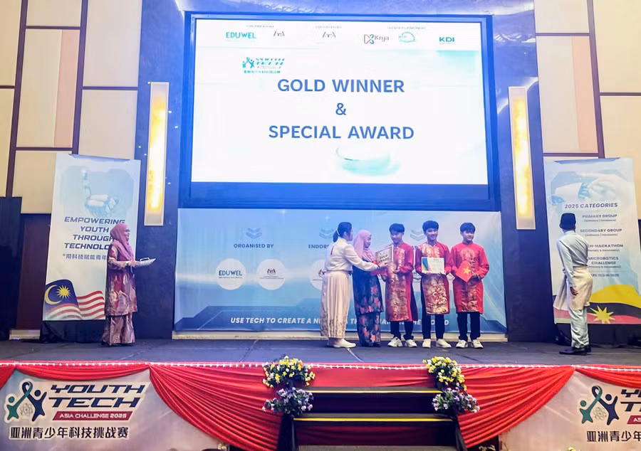 gold-2.jpg