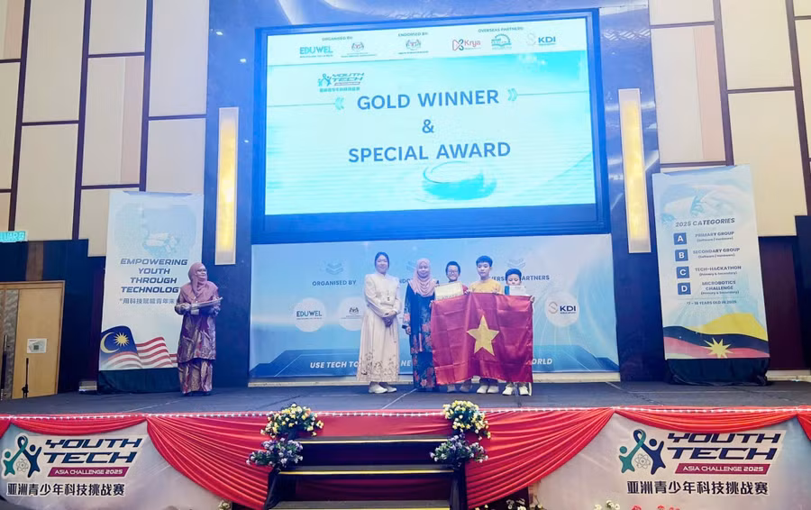 gold-1.jpg