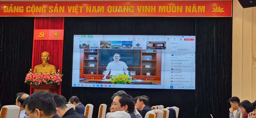 dh-nong-lam.jpg