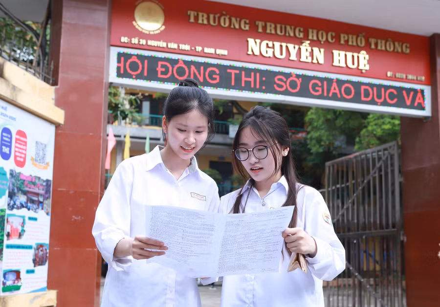 nguyen-hue.jpg