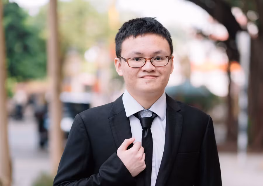 Nguyễn Hoàng Khôi đến từ Trường THPT Chuyên Sư phạm (Hà Nội) xuất sắc mang về tấm Huy chương Vàng danh giá tại Kỳ thi Olympic Hóa học quốc tế năm 2025. Ảnh: NTCC.
