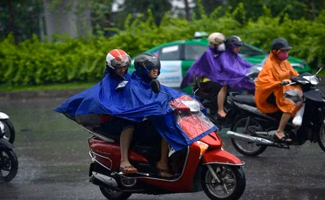 Thời tiết hôm nay 21/8: Bắc Bộ mưa vừa, mưa to, Nam Bộ ngày nắng, chiều tối mưa rào