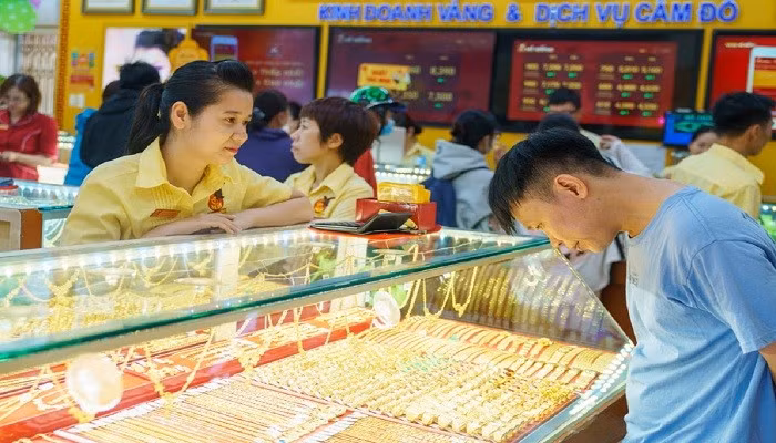 Giá vàng cuối tuần 6/7 đi ngang trên mốc 120 triệu đồng/lượng, thế giới giảm nhẹ