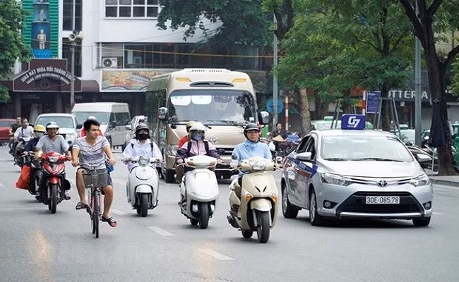 Thời tiết hôm nay 13/5: Bắc Bộ ngày nắng, Trung Bộ mưa rào và dông vài nơi